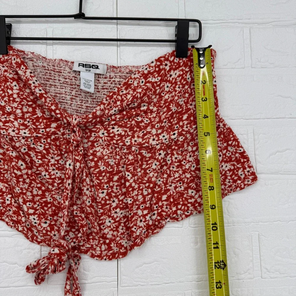 RSQ Floral Crop Top Women Large Red White Daisy Tie Front Smocked Ruffle Hem